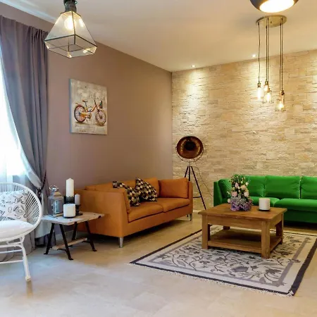 Villa Luxurious In With Swimming Pool Skabrnje