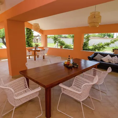 Villa Luxurious In With Swimming Pool *