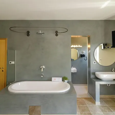 Villa Luxurious In With Swimming Pool Skabrnje