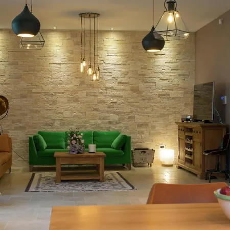 Luxurious In With Swimming Pool * Skabrnje